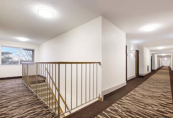 red roof inn lawrenceburg
