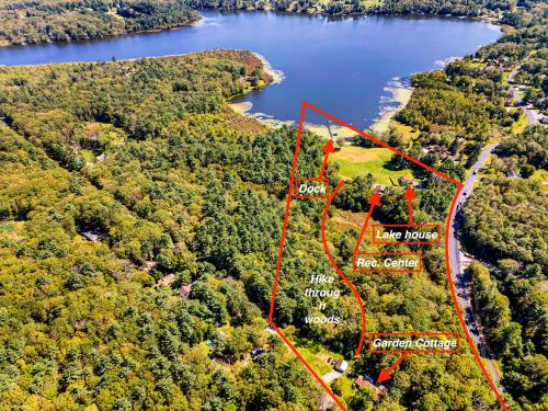 lake garden cottage 22 acres boats hot tub