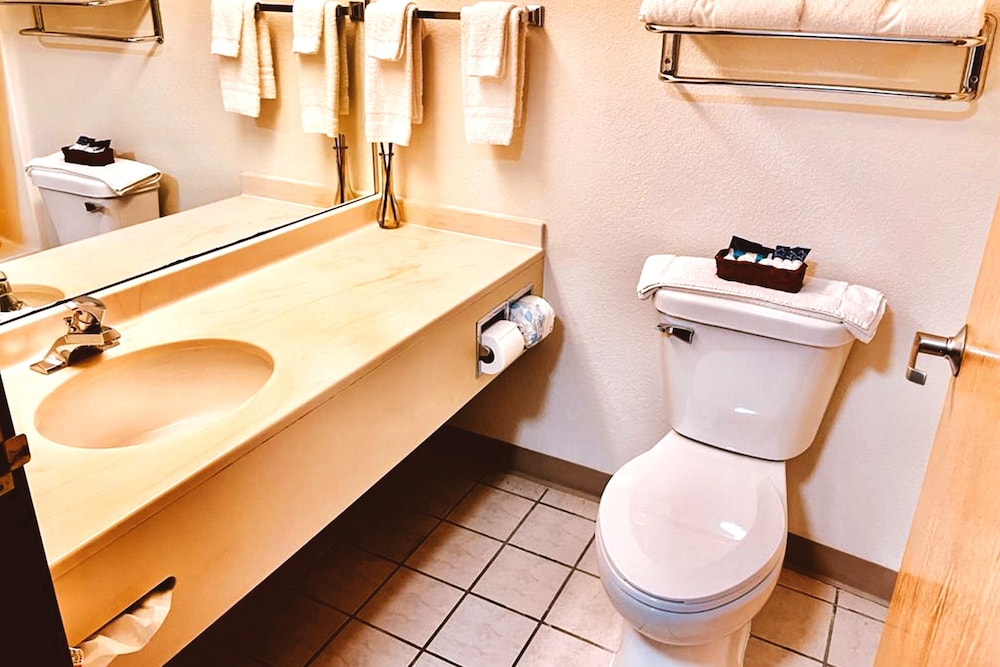 coratel inn and suites by jasper northfield