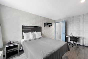 hotel 365 bronx