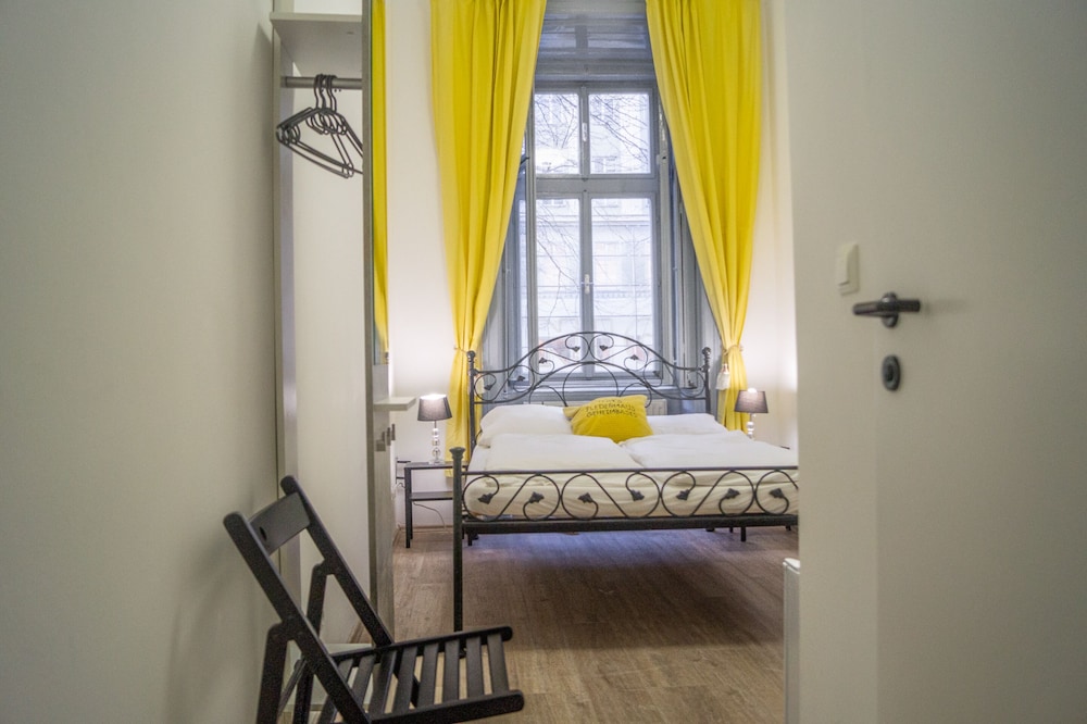 modern hotel mariahilfer virtual reception and self checkin