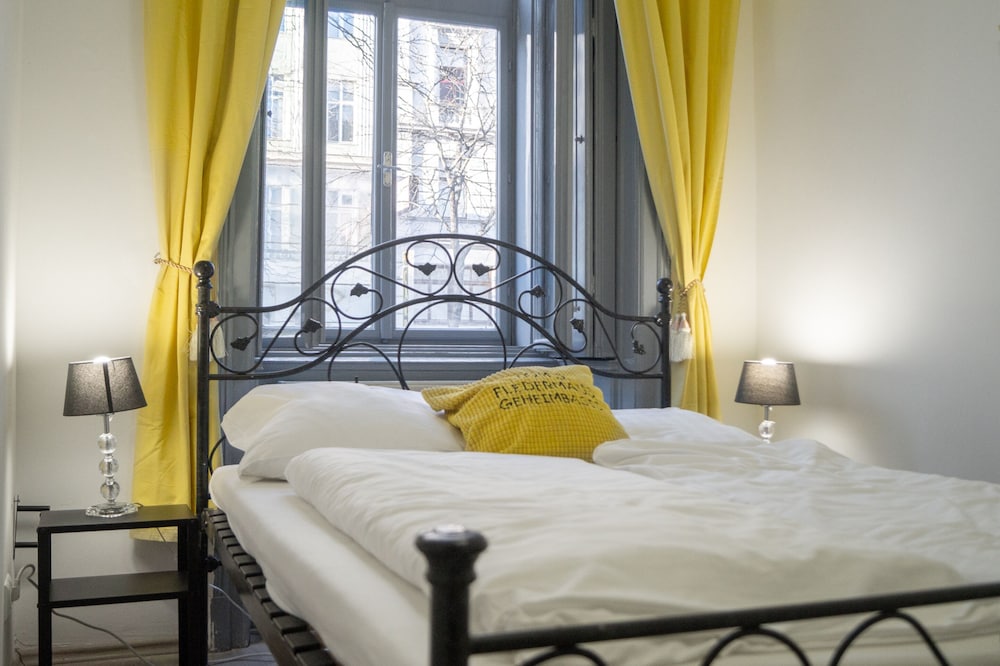 modern hotel mariahilfer virtual reception and self checkin