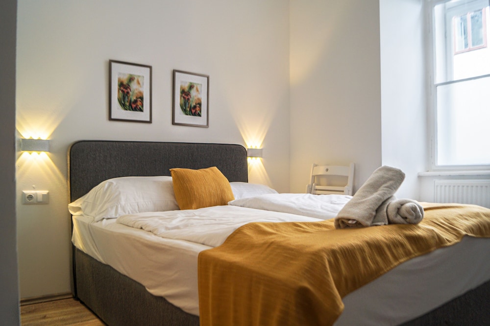 modern hotel mariahilfer virtual reception and self checkin