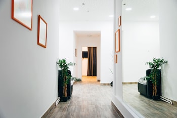 modern hotel mariahilfer virtual reception and self checkin