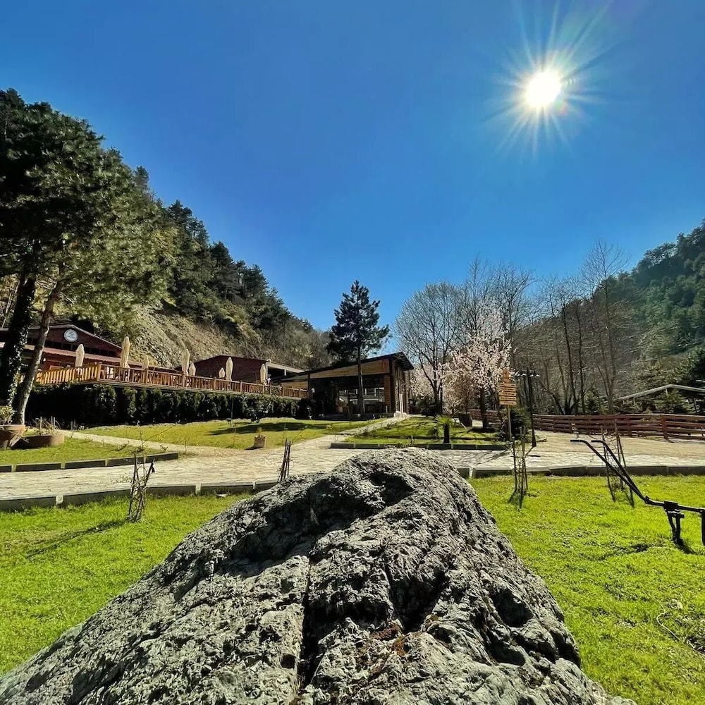 feel and live hotel villas restaurant