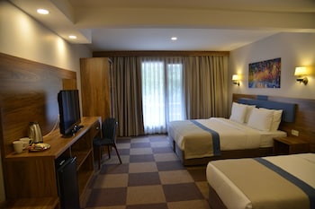 feel and live hotel villas restaurant