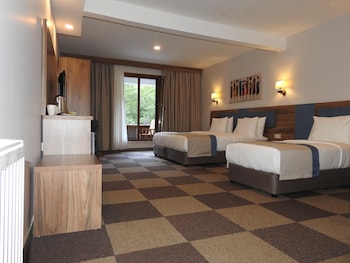 feel and live hotel villas restaurant