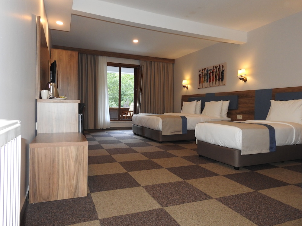 feel and live hotel villas restaurant