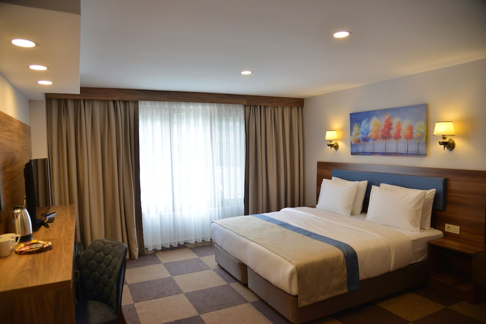 feel and live hotel villas restaurant