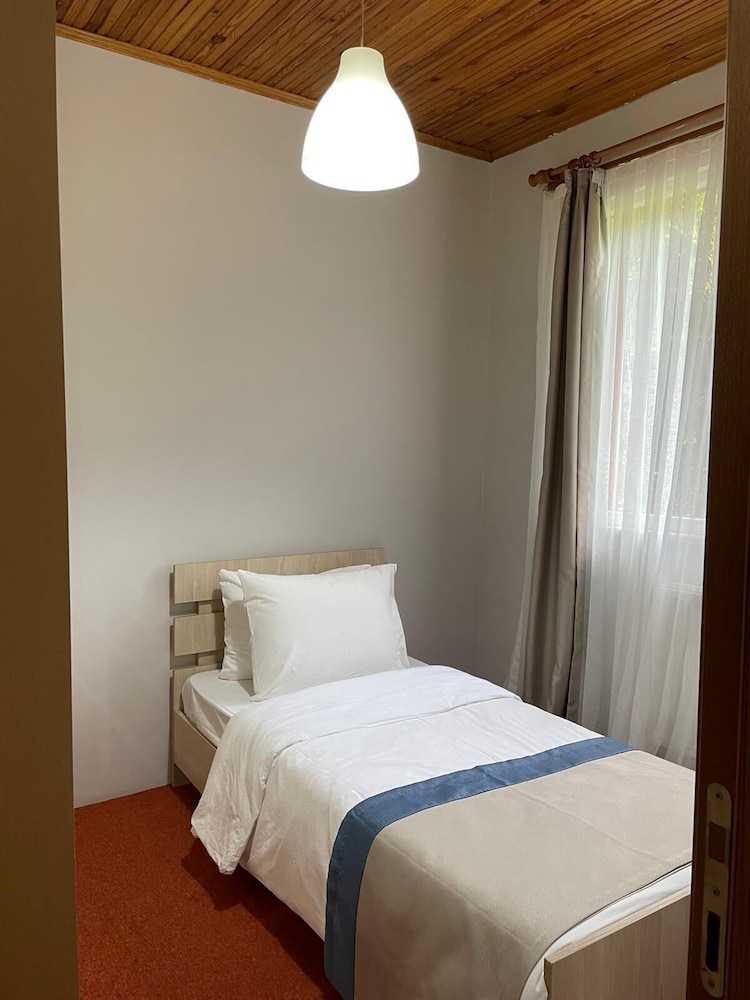 feel and live hotel villas restaurant