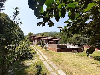 feel and live hotel villas restaurant