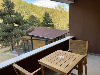 feel and live hotel villas restaurant
