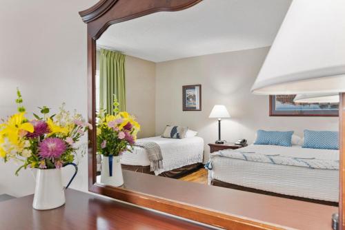 top floor handicap accessible bay view