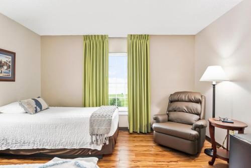 top floor handicap accessible bay view