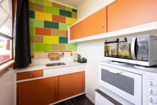 alpine country motel