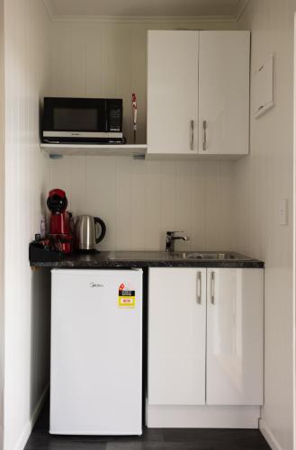 alpine country motel