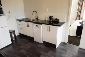 alpine country motel