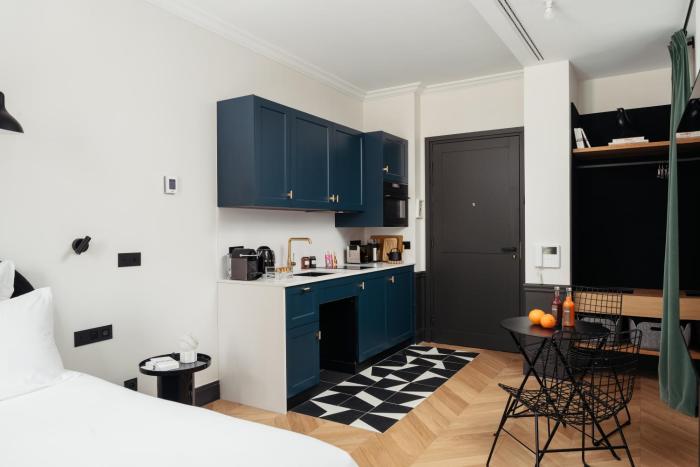 my maison in paris invalides