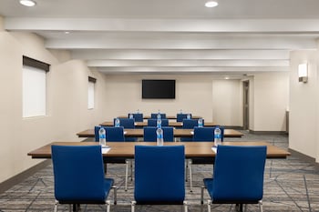 holiday inn express evansville downtown an ihg hotel