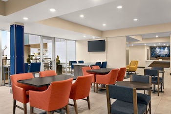 holiday inn express evansville downtown an ihg hotel