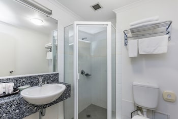 the wellington apartment hotel