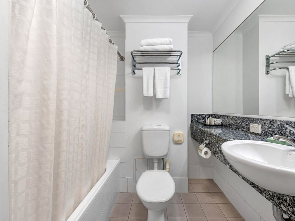 the wellington apartment hotel
