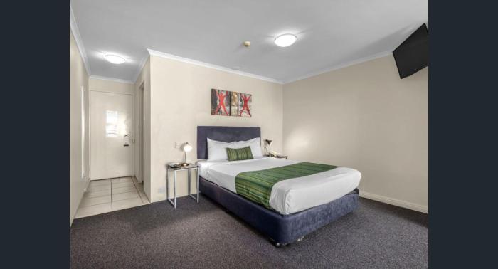 the wellington apartment hotel