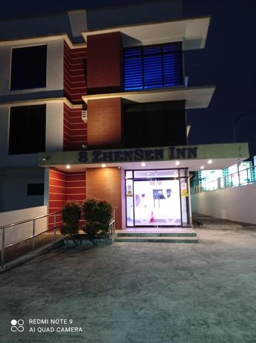 8 zhensen inn