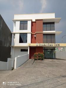 8 zhensen inn