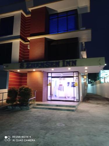 8 zhensen inn