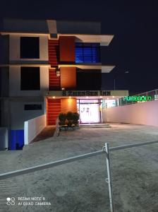 8 zhensen inn