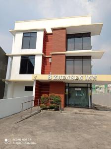 8 zhensen inn