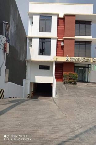 8 zhensen inn