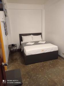 8 zhensen inn