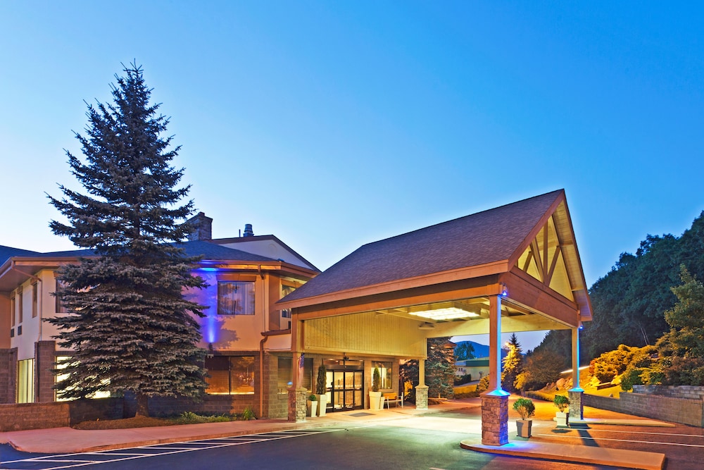 holiday inn express blowing rock south by ihg