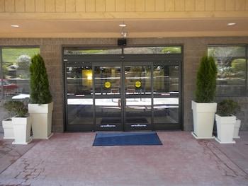 holiday inn express blowing rock south by ihg