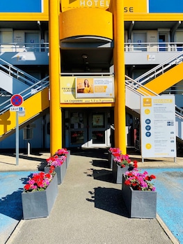 premiere classe saint quentin en yvelines elancourt