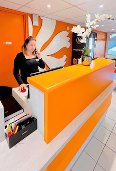 premiere classe saint quentin en yvelines elancourt