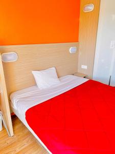 premiere classe saint quentin en yvelines elancourt