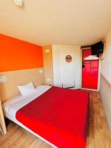 premiere classe saint quentin en yvelines elancourt