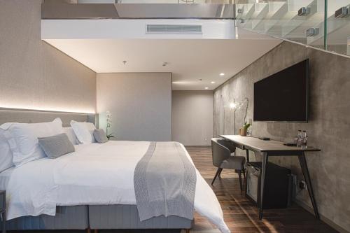 suryaa hotel pinhais curio collection by hilton