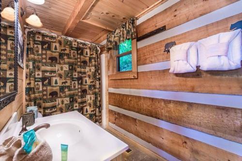 view private hot tub pool table fireplace relax