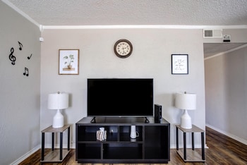 la palma lodge near texas tech and top restaurants