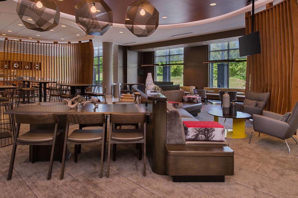 springhill suites by marriott pittsburgh southside works