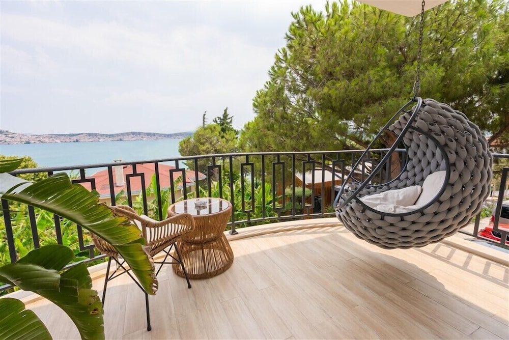 cunda pier otel