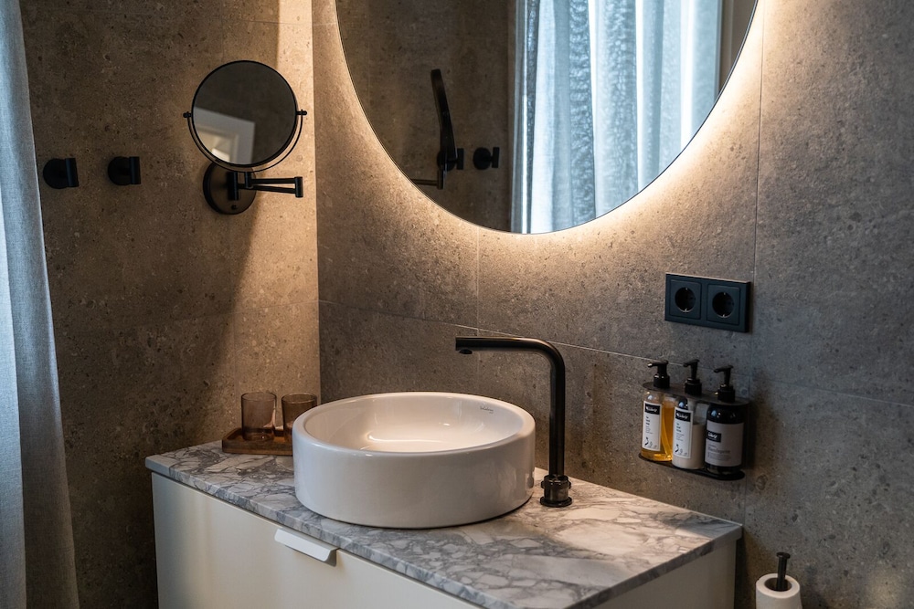 keflavik luxury apartments