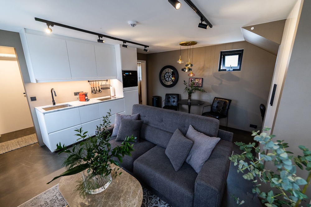 keflavik luxury apartments