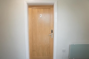 the queens arms apartments