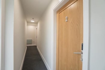 the queens arms apartments