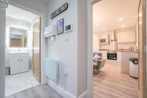 the queens arms apartments